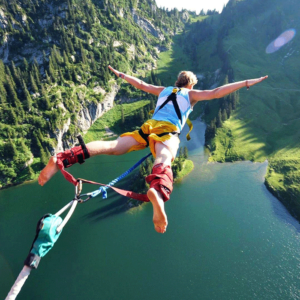 il bungee jumping e l'urlo liberatorio
